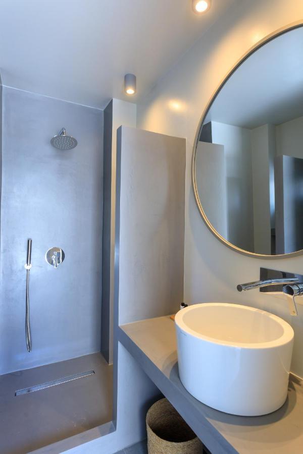 Iliades Luxury Boutique Suites Batsíon Exterior foto